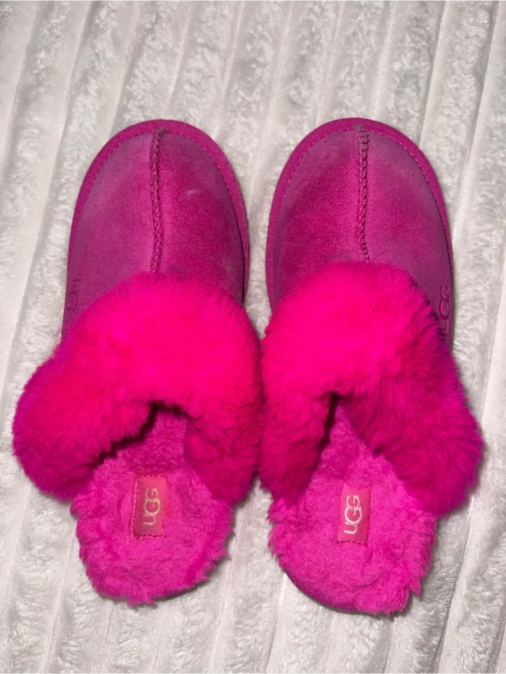 UGG Cozy II Slipper | Size 3 Girls